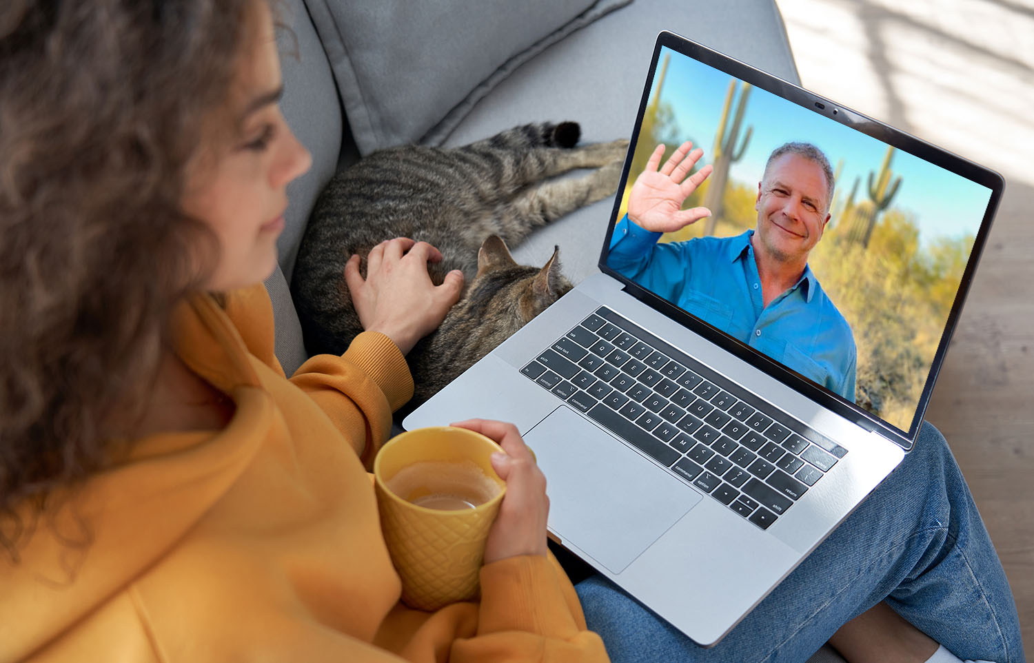 Arizona health insurance agent helping client apply for Affordable Care Act plan online.